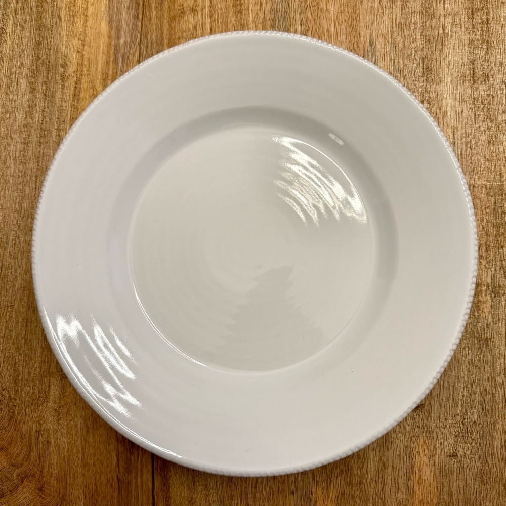 Pottery Barn Elegant White Dinner Plates (8)